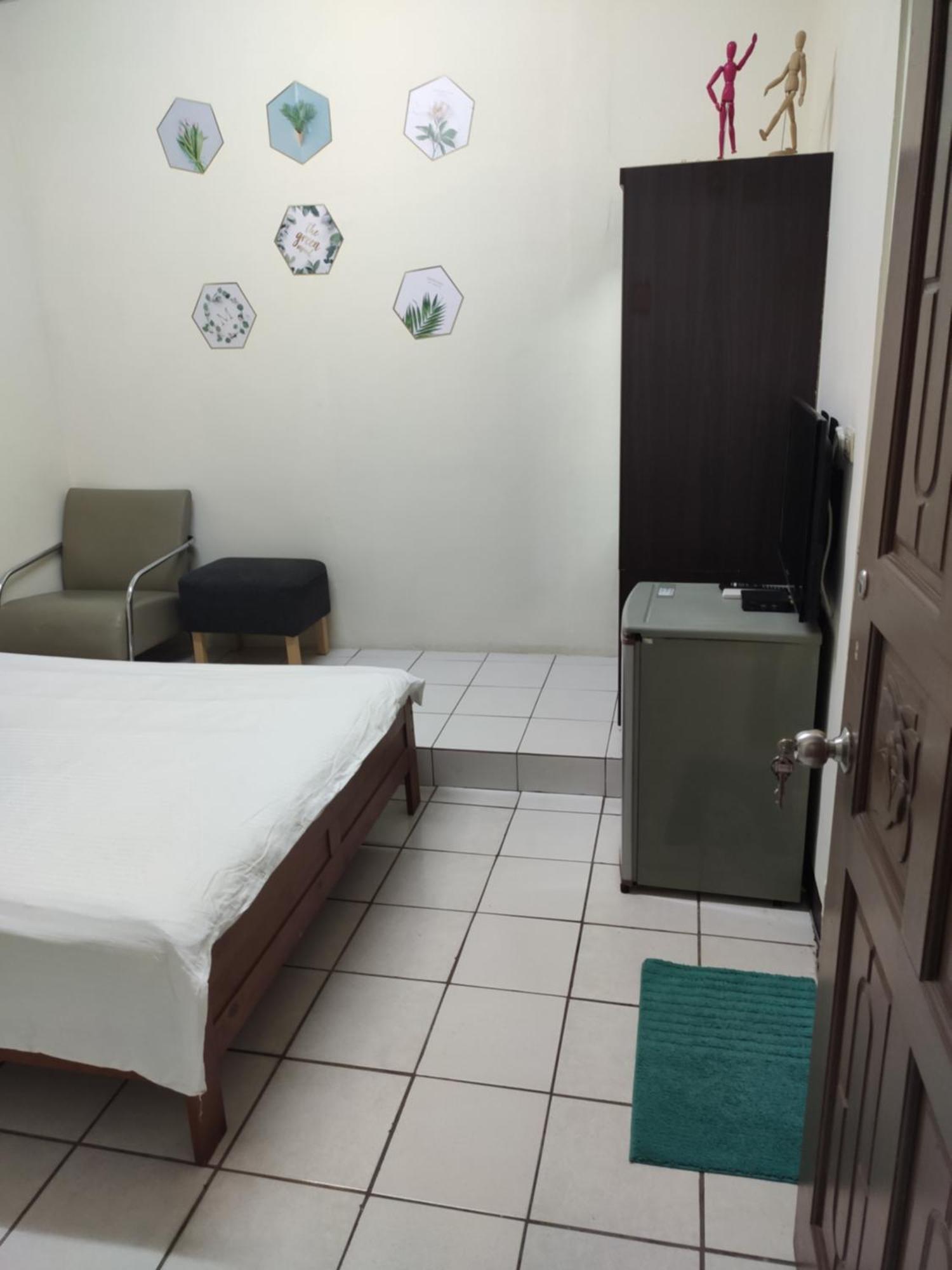 Papa Bear'S Guesthouse Taichung Kamer foto
