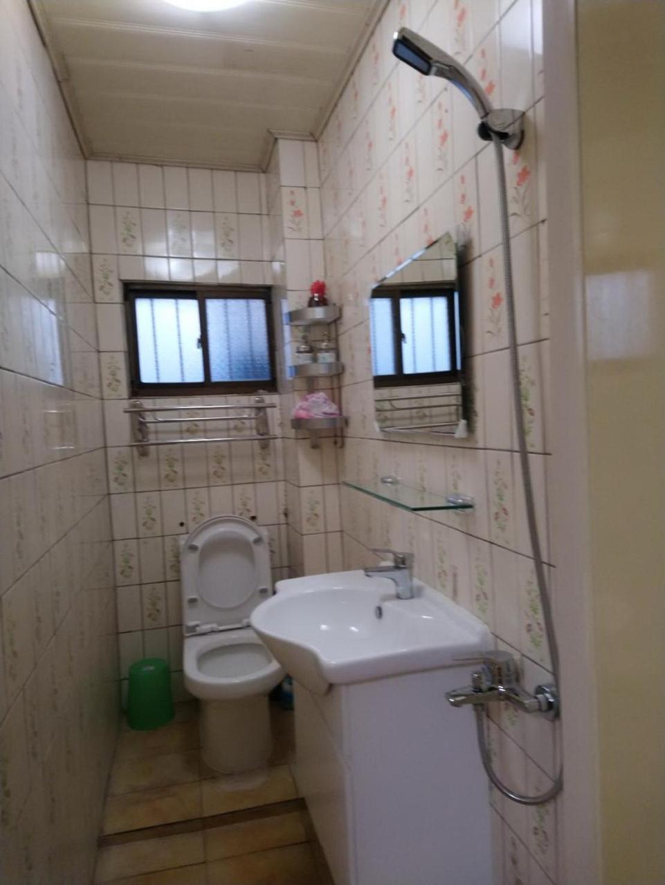 Papa Bear'S Guesthouse Taichung Buitenkant foto