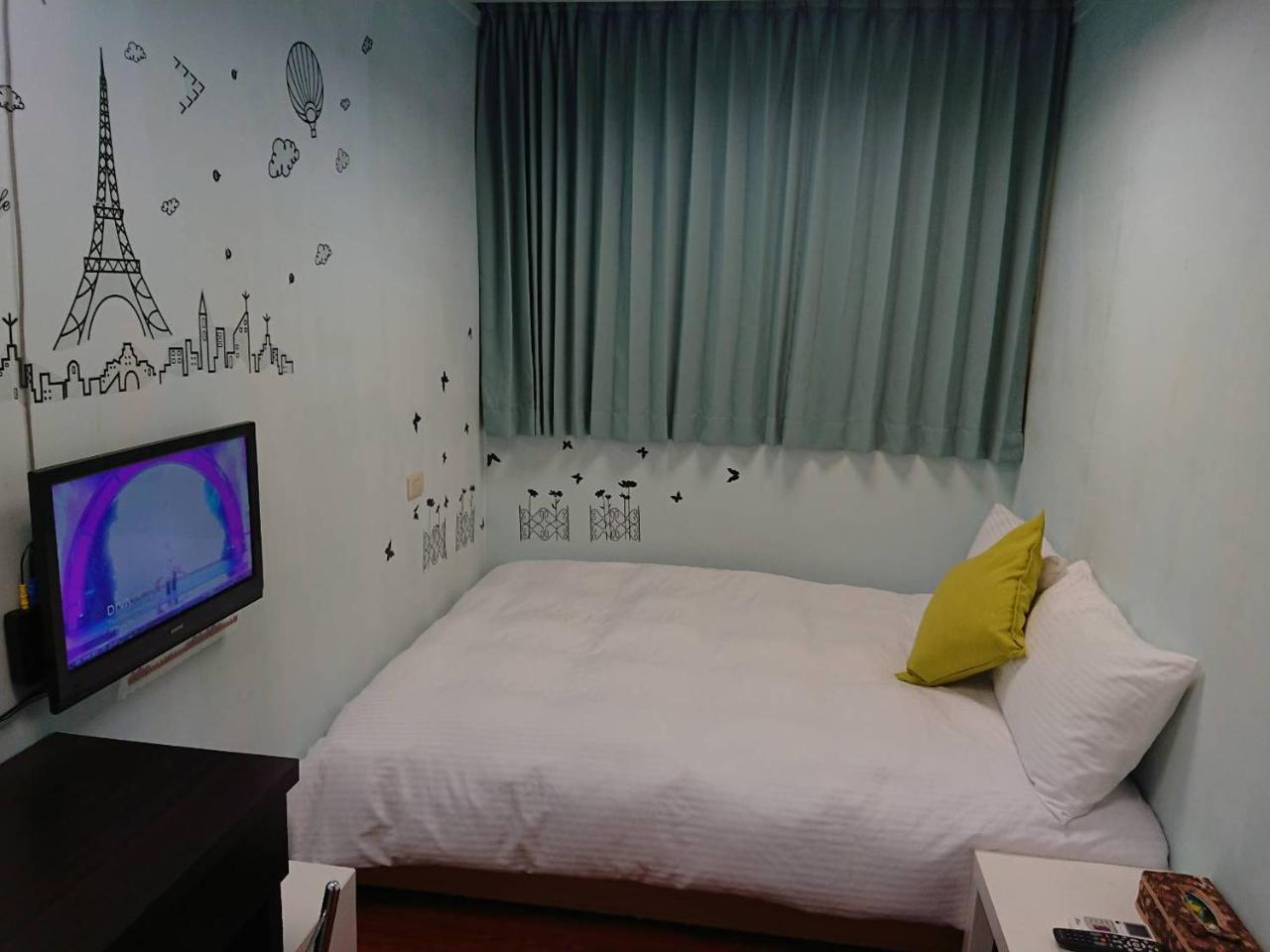 Papa Bear'S Guesthouse Taichung Buitenkant foto
