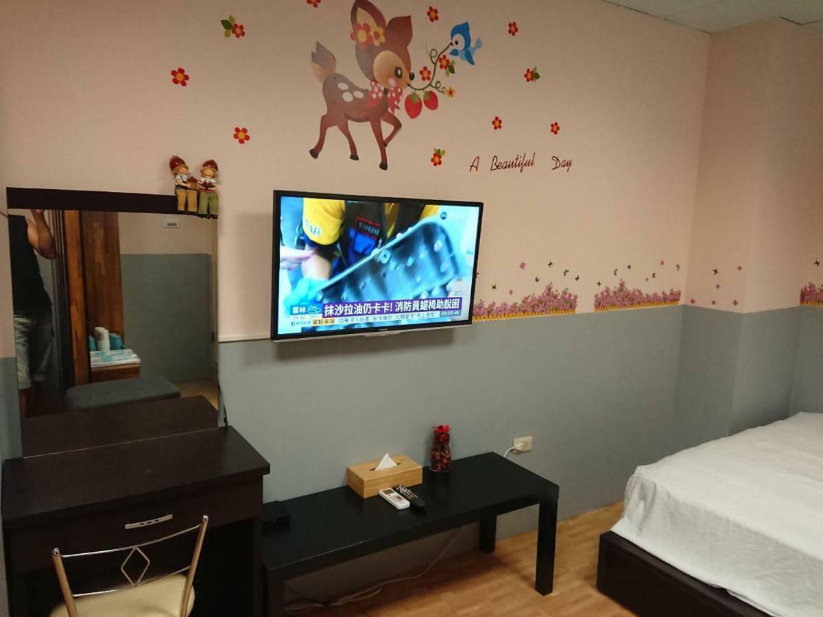 Papa Bear'S Guesthouse Taichung Buitenkant foto